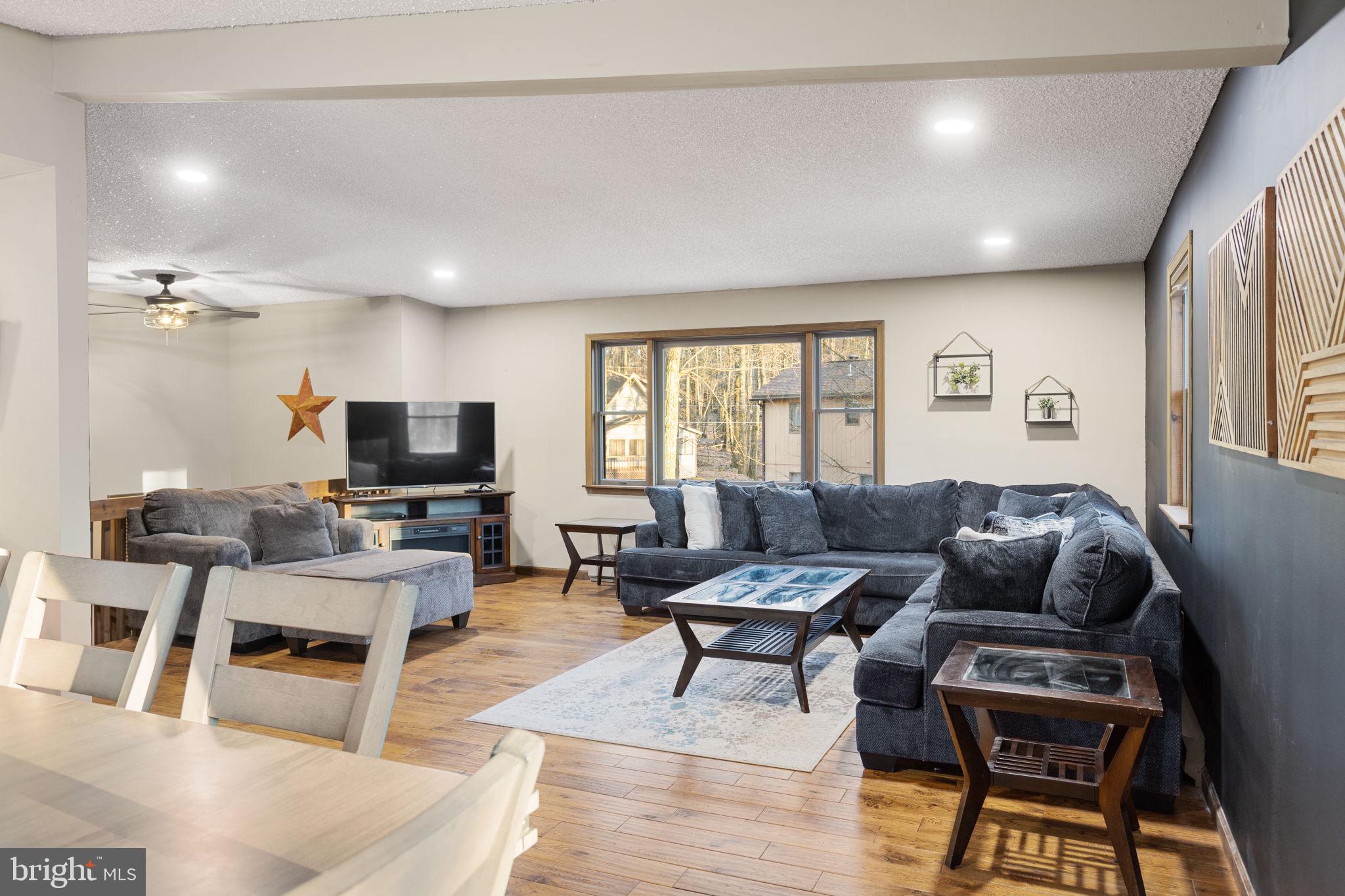 LAKE HARMONY - Residential