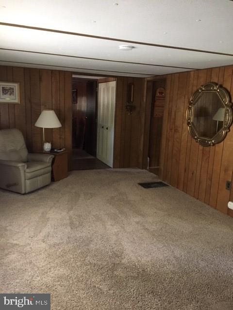 MARYLAND MANOR - Residential