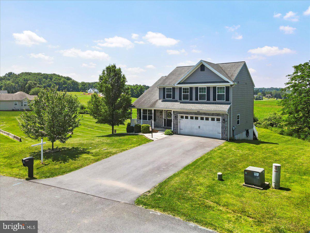 635 QUEENSBURY DRIVE