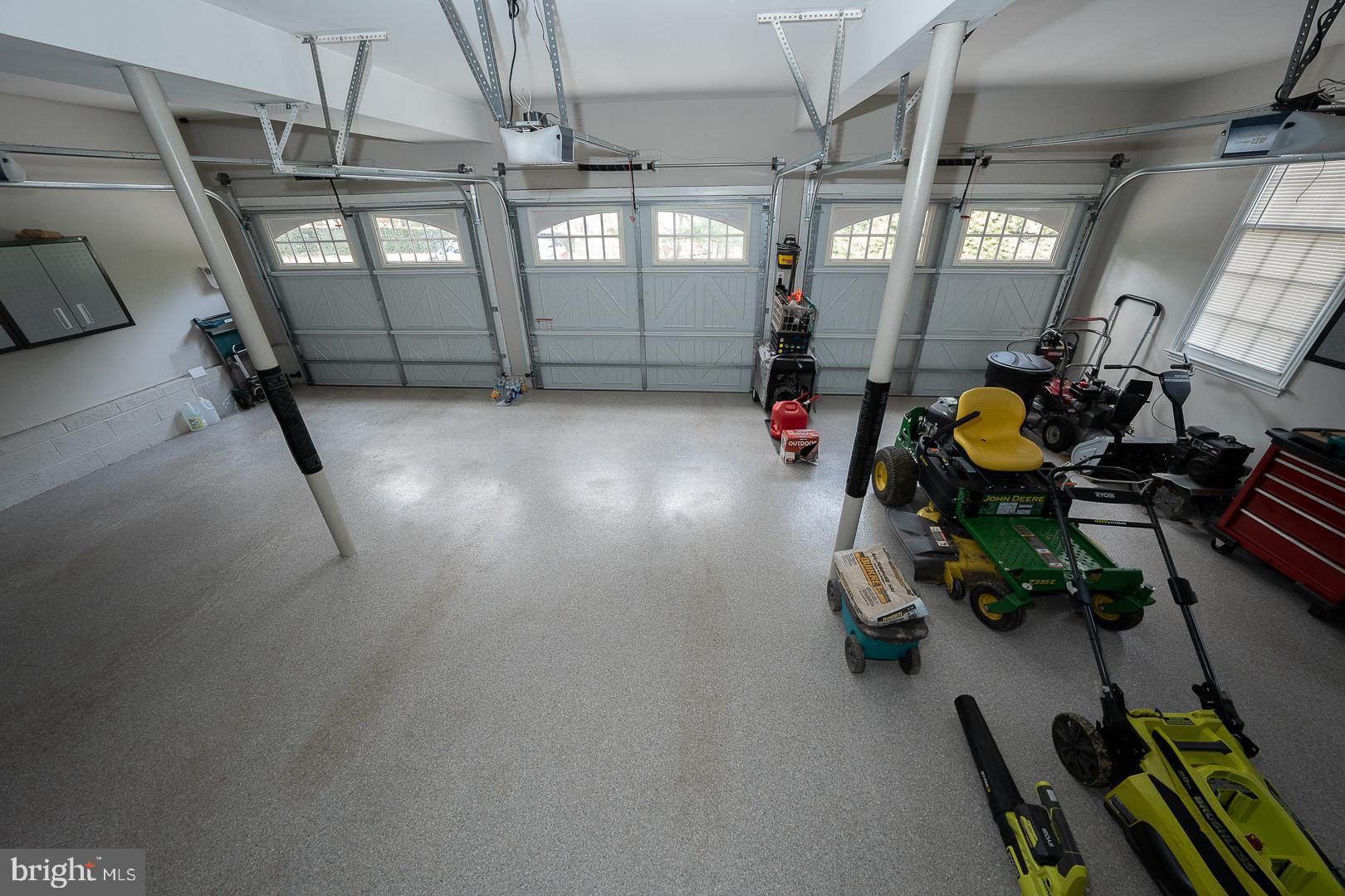 AVONWOOD - Residential