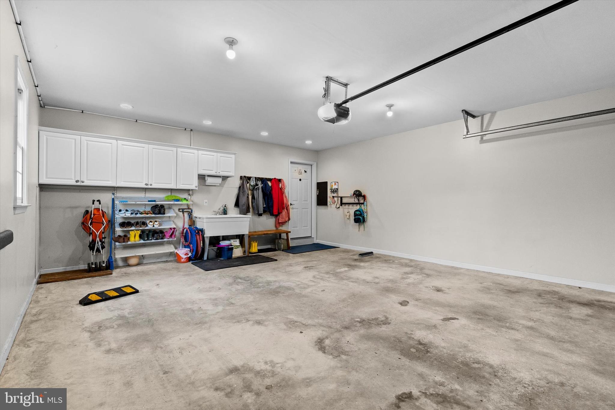 FAIRWAY HILLS - Residential