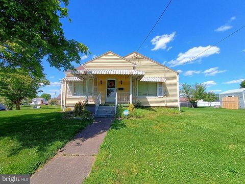 Photo of 603 18th St, VIENNA, WV 26105 (MLS # WVWO2000010)