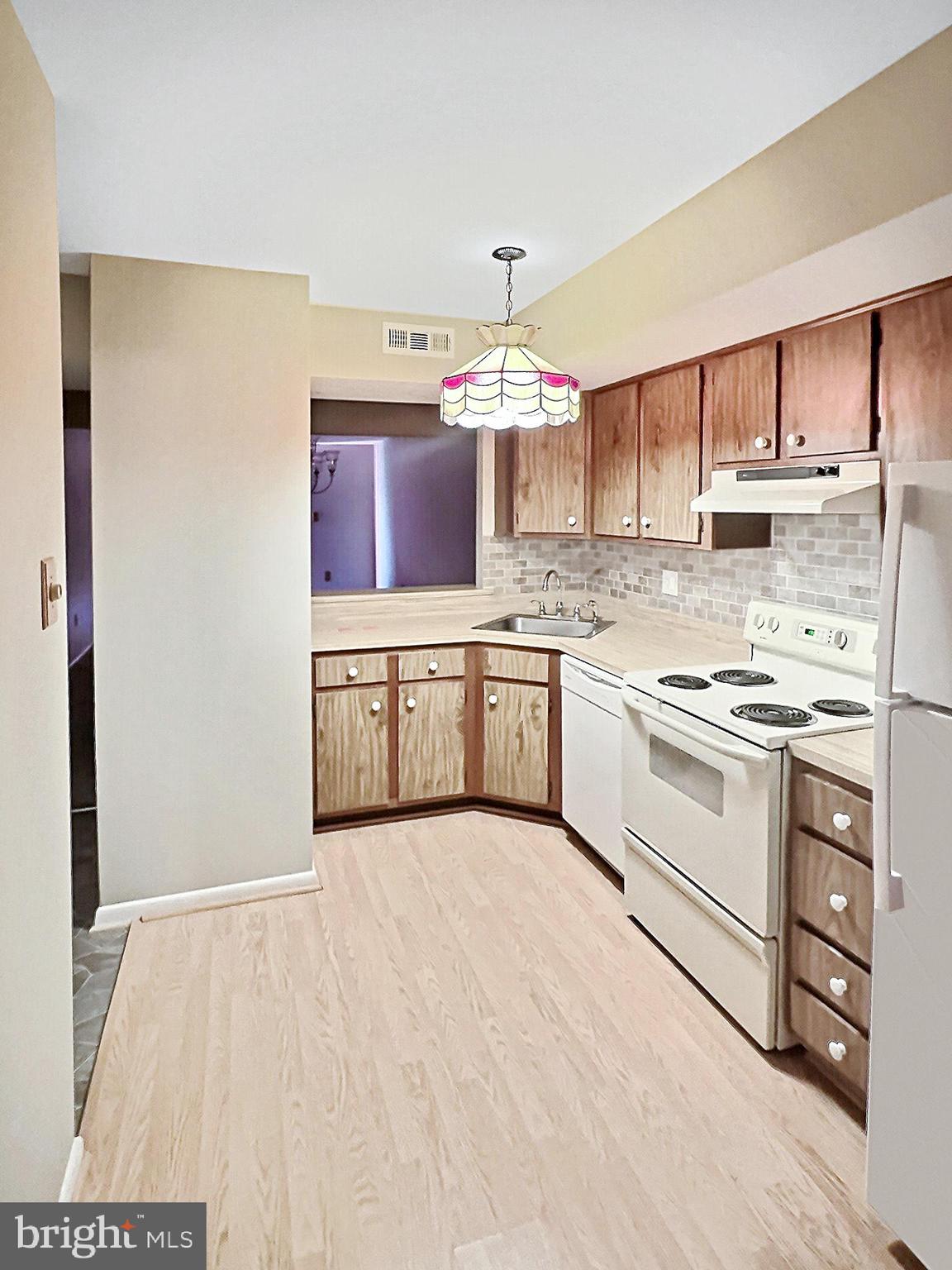 MAPLE VALLEY - Residential Lease