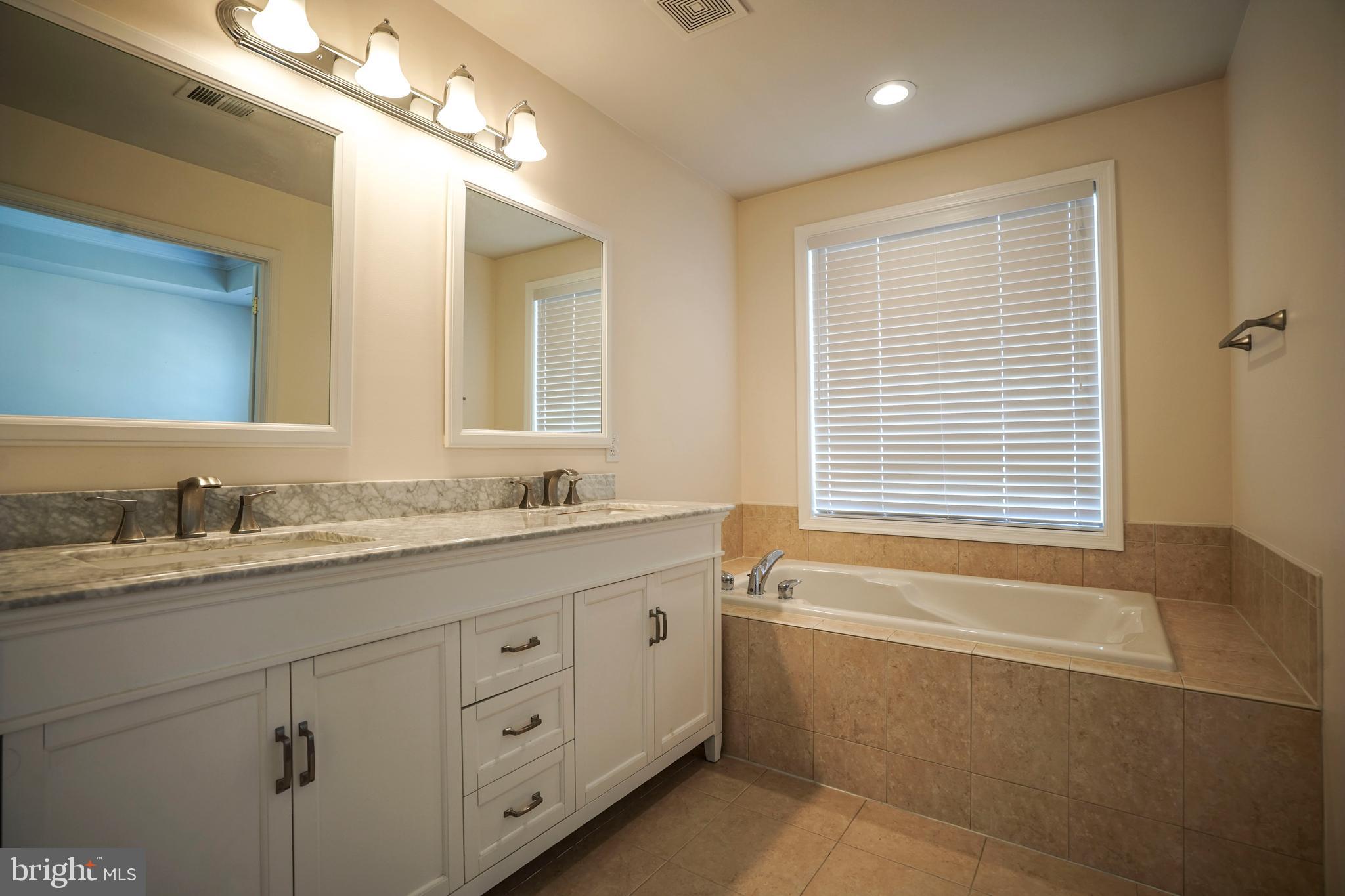 FAIRCREST - Residential Lease