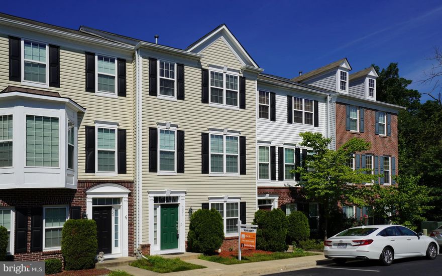 Ready to move in! Spacious 3 room house with 2 /2 bath with entire hardwood floor.Fresh paint, Granite counter top with Stainless appliances. Route 66, 28 and 29 are minutes away!  Located in heart of Centreville with many nearby shopping centers.  Sorry no Pets.