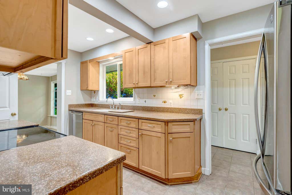 Photo of 3435 Brookwood Drive, FAIRFAX, VA 22030 (MLS # VAFC2008388)