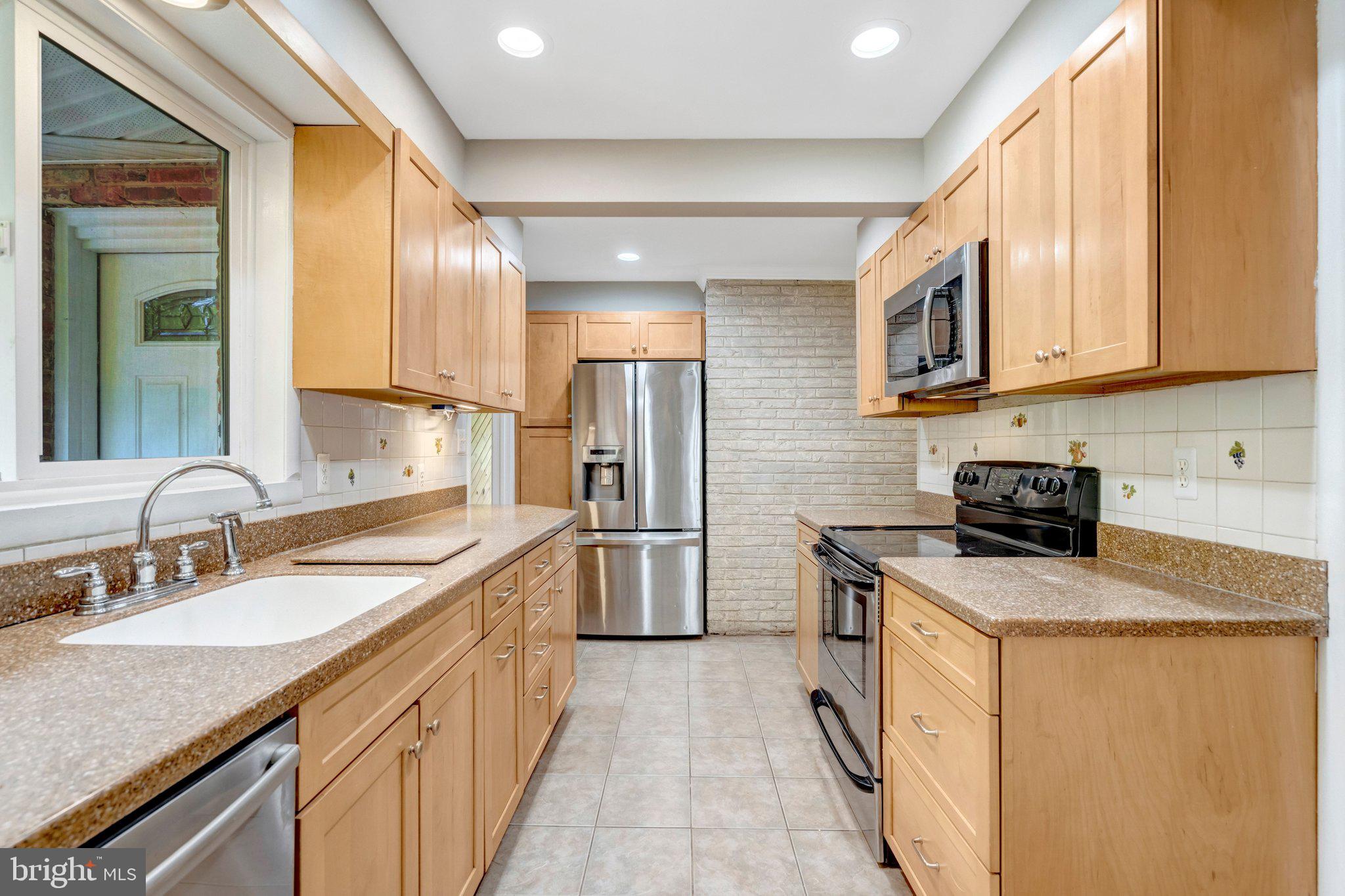 3435 BROOKWOOD DRIVE