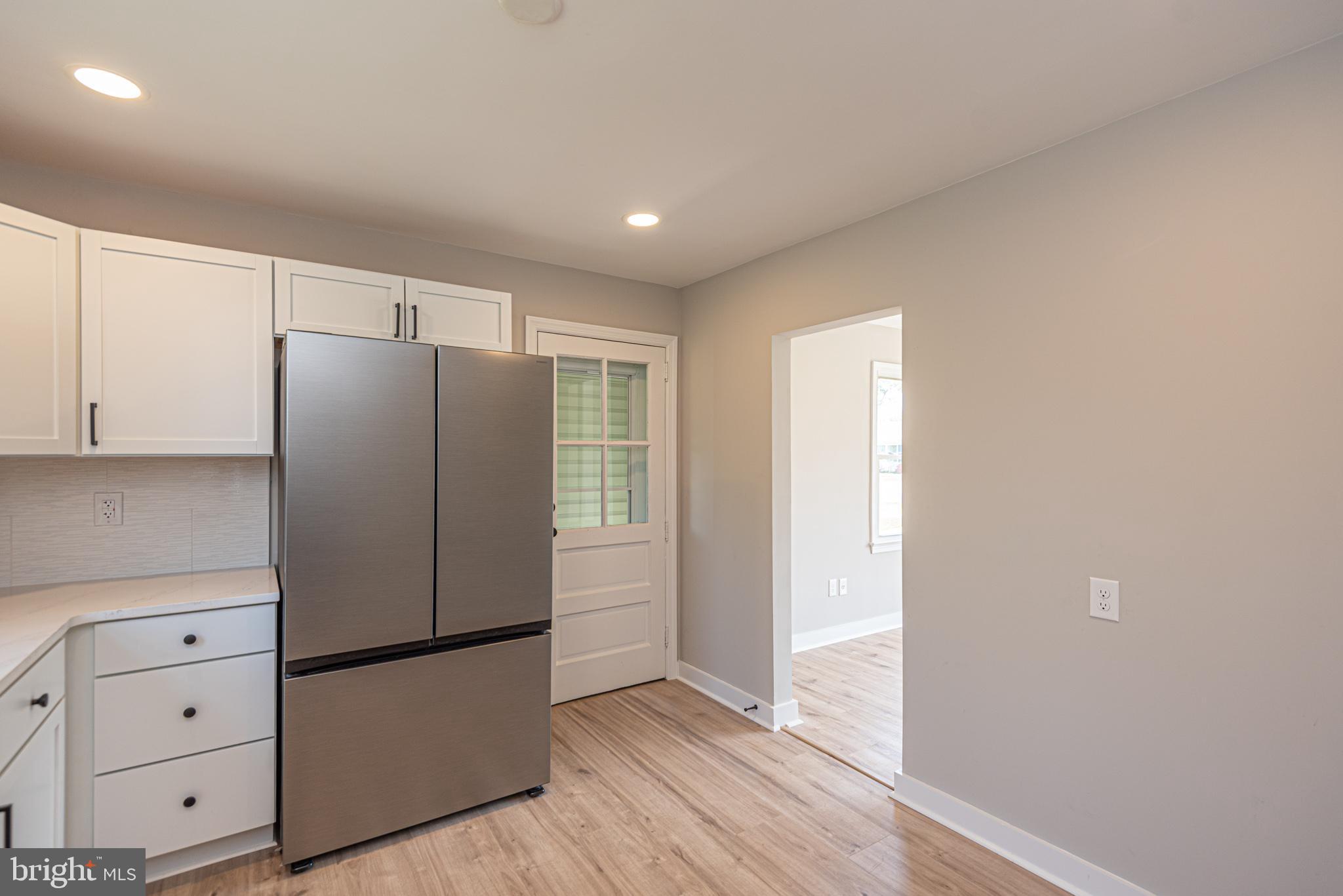 DELMAR MANOR - Residential