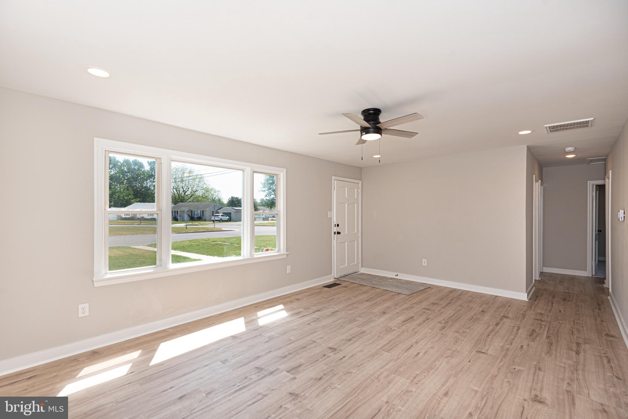 DELMAR MANOR - Residential