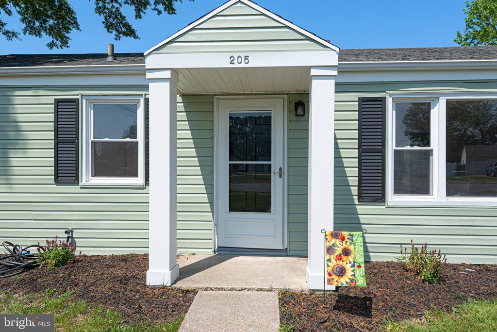 Photo of 205 N Hantwerker Drive, DELMAR, DE 19940 (MLS # DESU2110492)