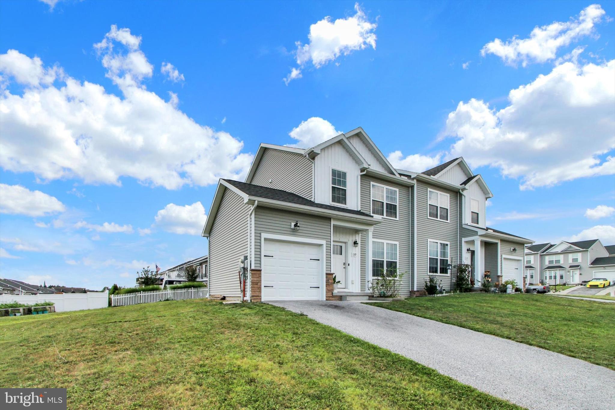 CHAPEL RIDGE - Residential