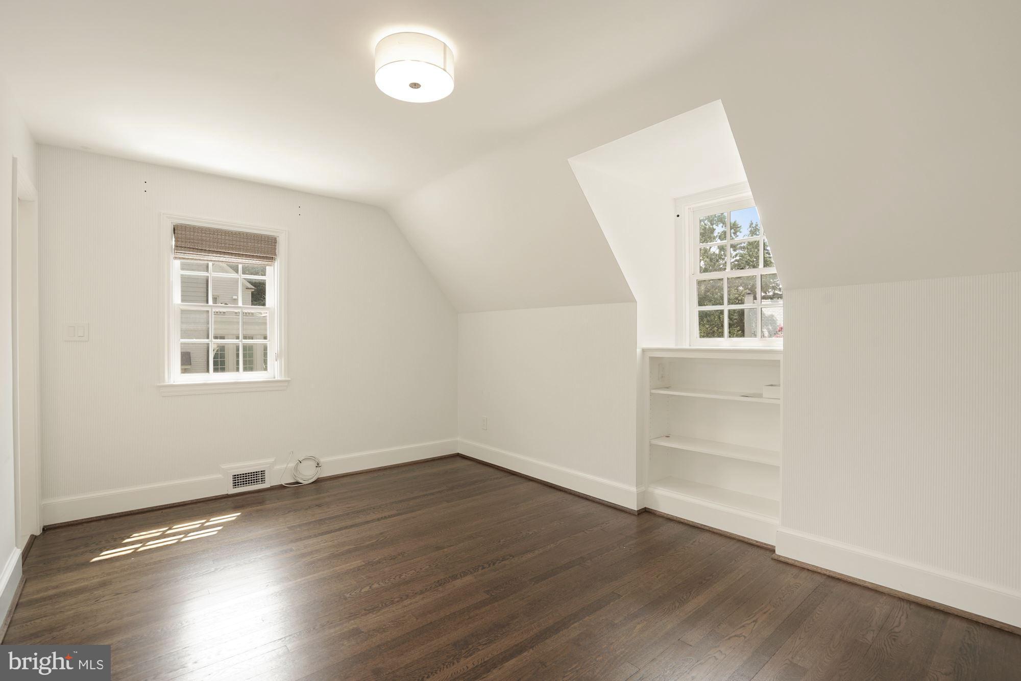 KENWOOD - Residential