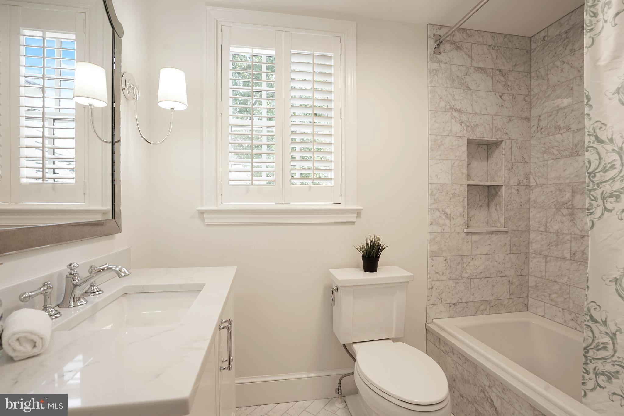 KENWOOD - Residential