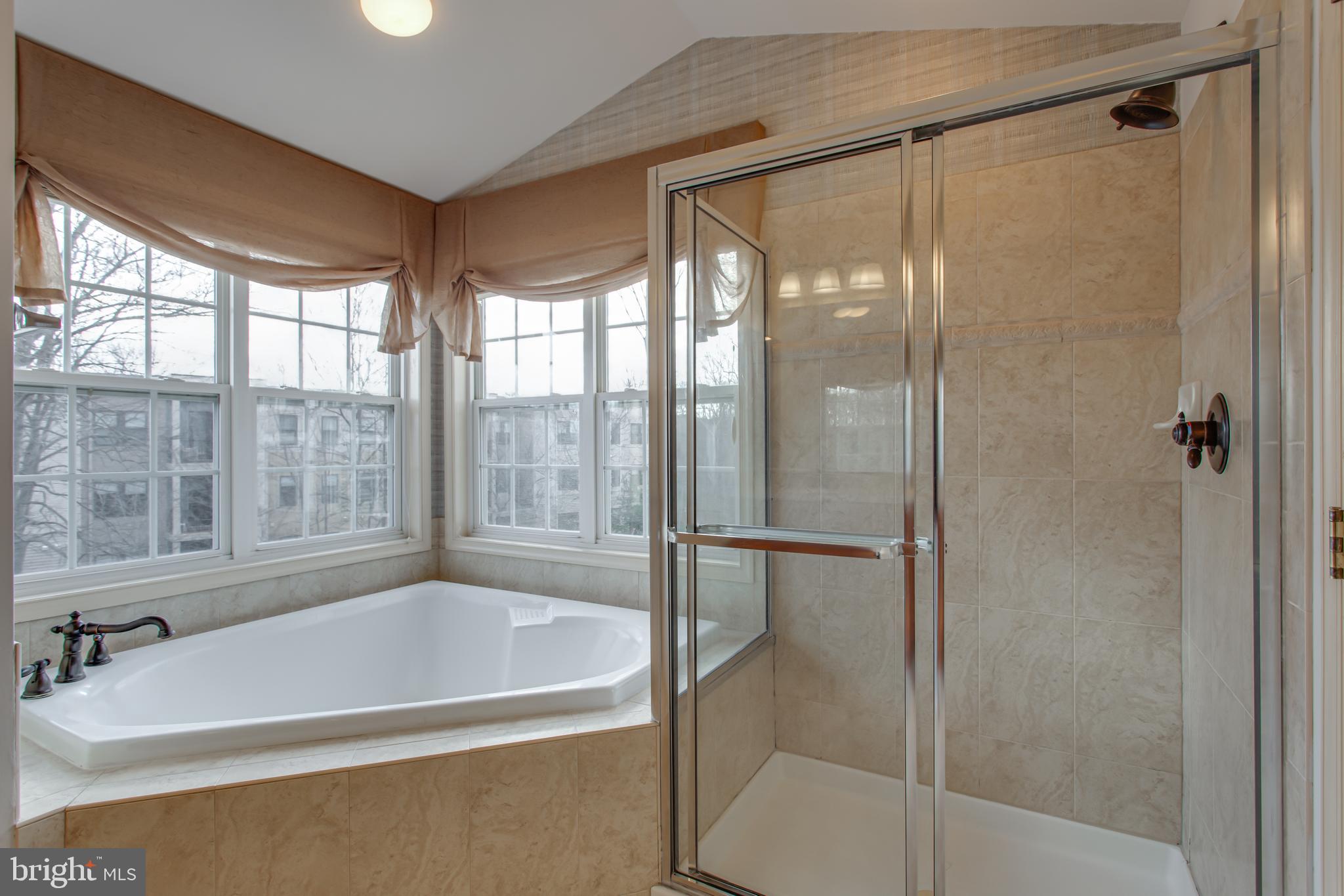 BROADLANDS SOUTH - Residential Lease