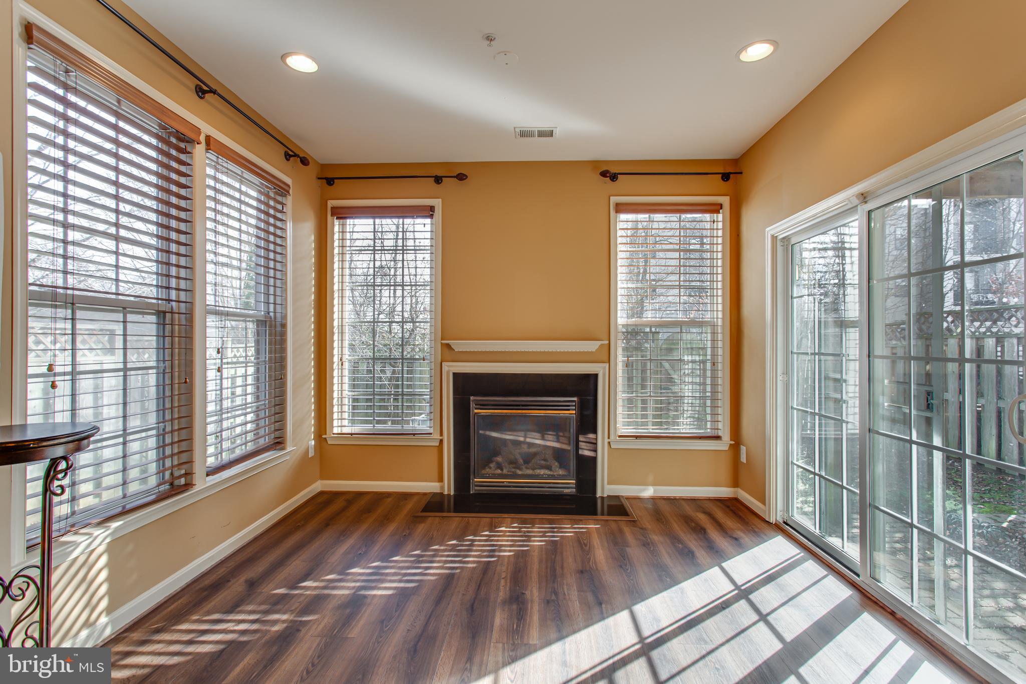 BROADLANDS SOUTH - Residential Lease