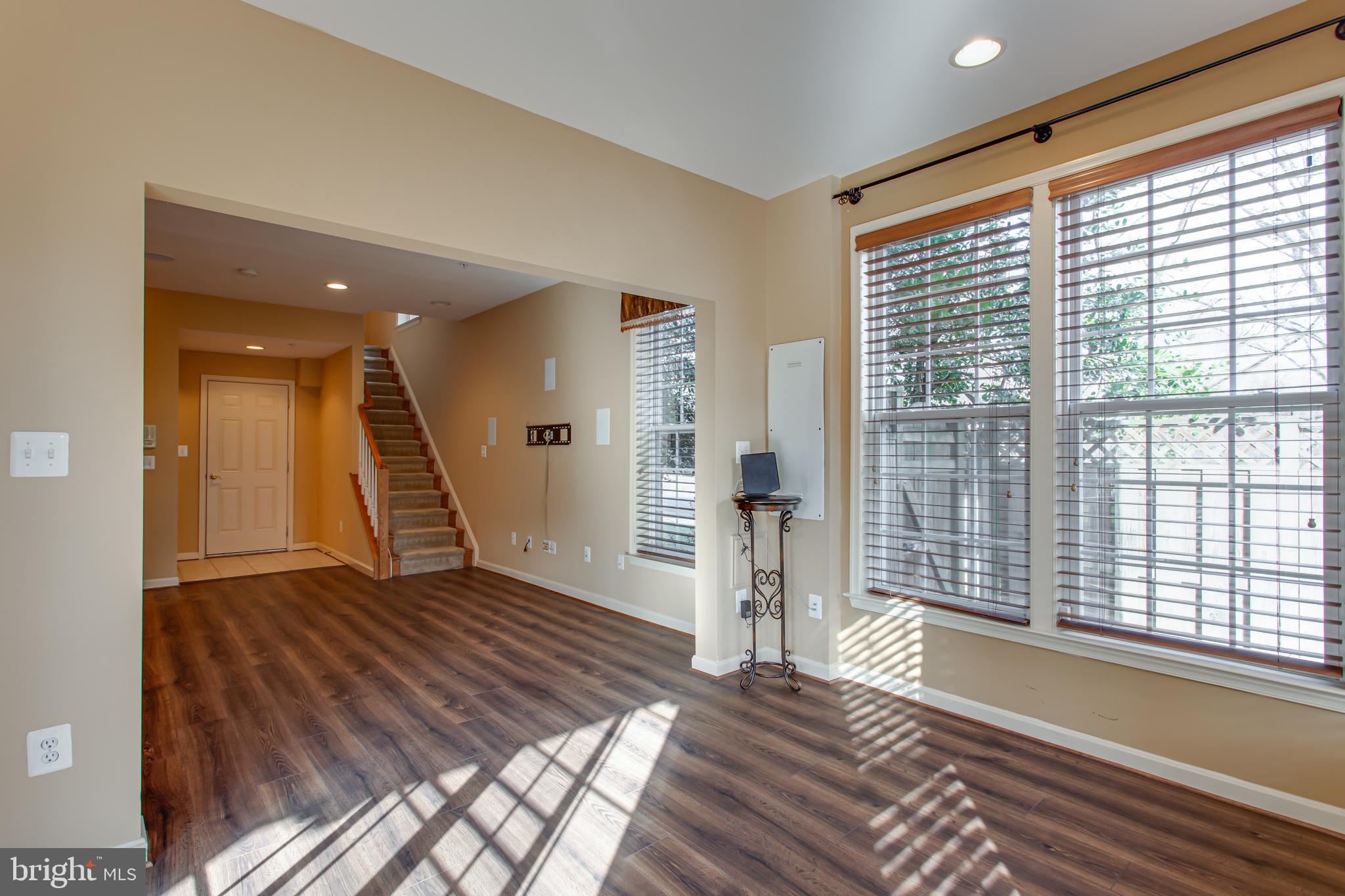 BROADLANDS SOUTH - Residential Lease