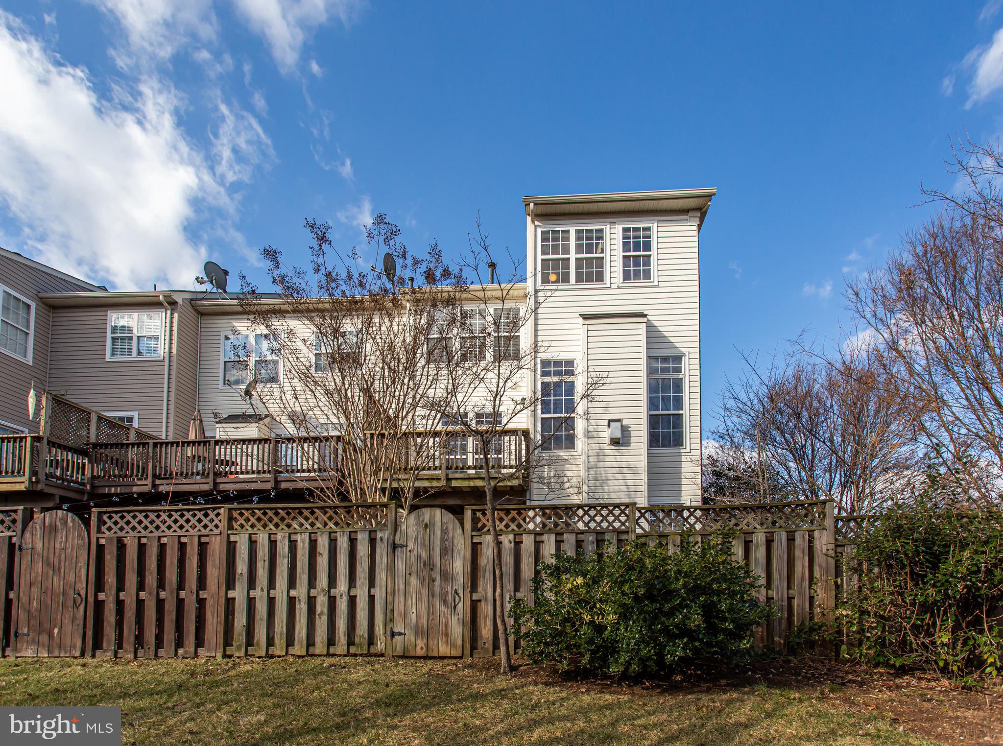 BROADLANDS SOUTH - Residential Lease