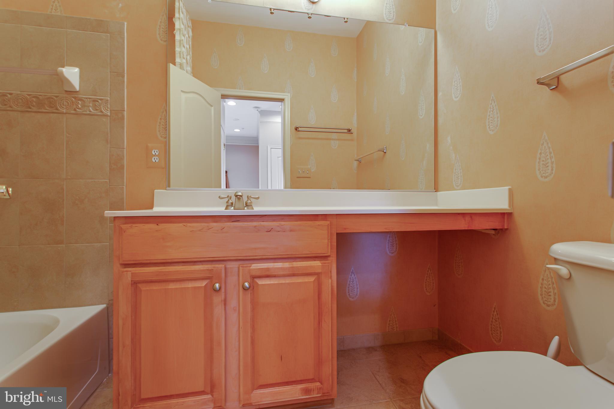 BROADLANDS SOUTH - Residential Lease