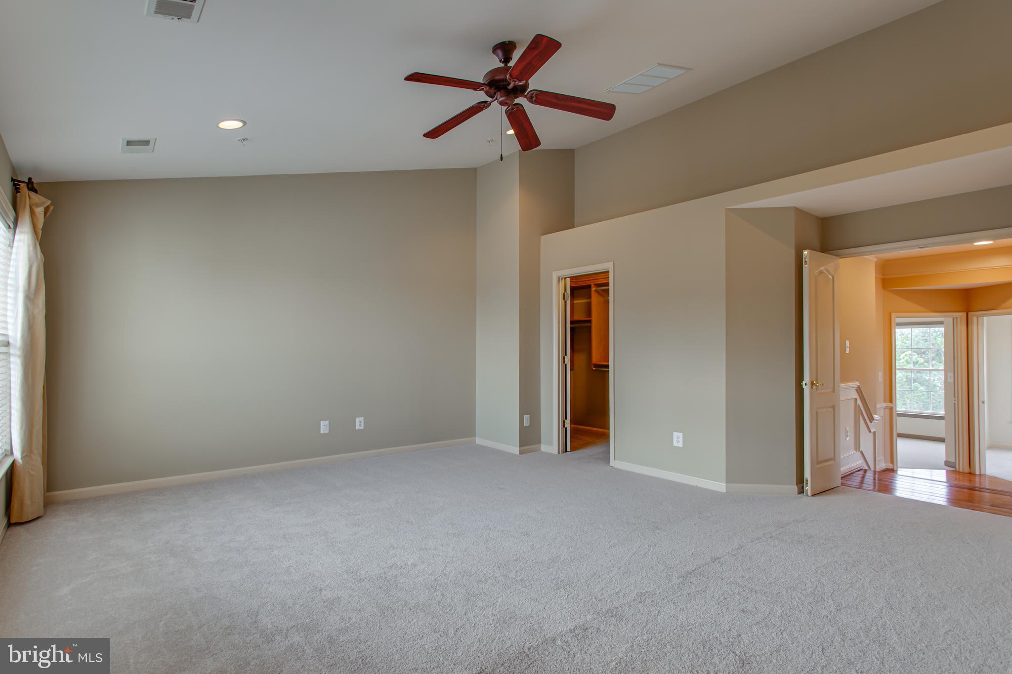 BROADLANDS SOUTH - Residential Lease