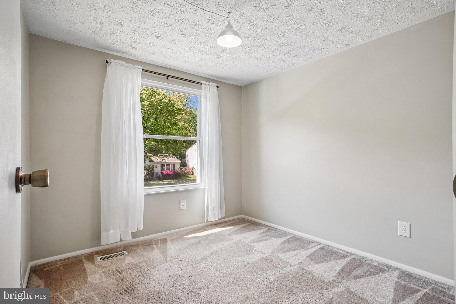 NEWINGTON FOREST - Residential