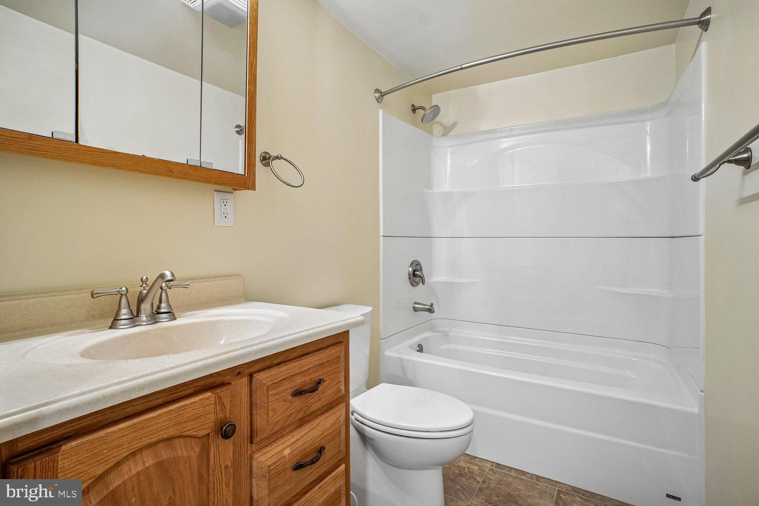 NEWINGTON FOREST - Residential