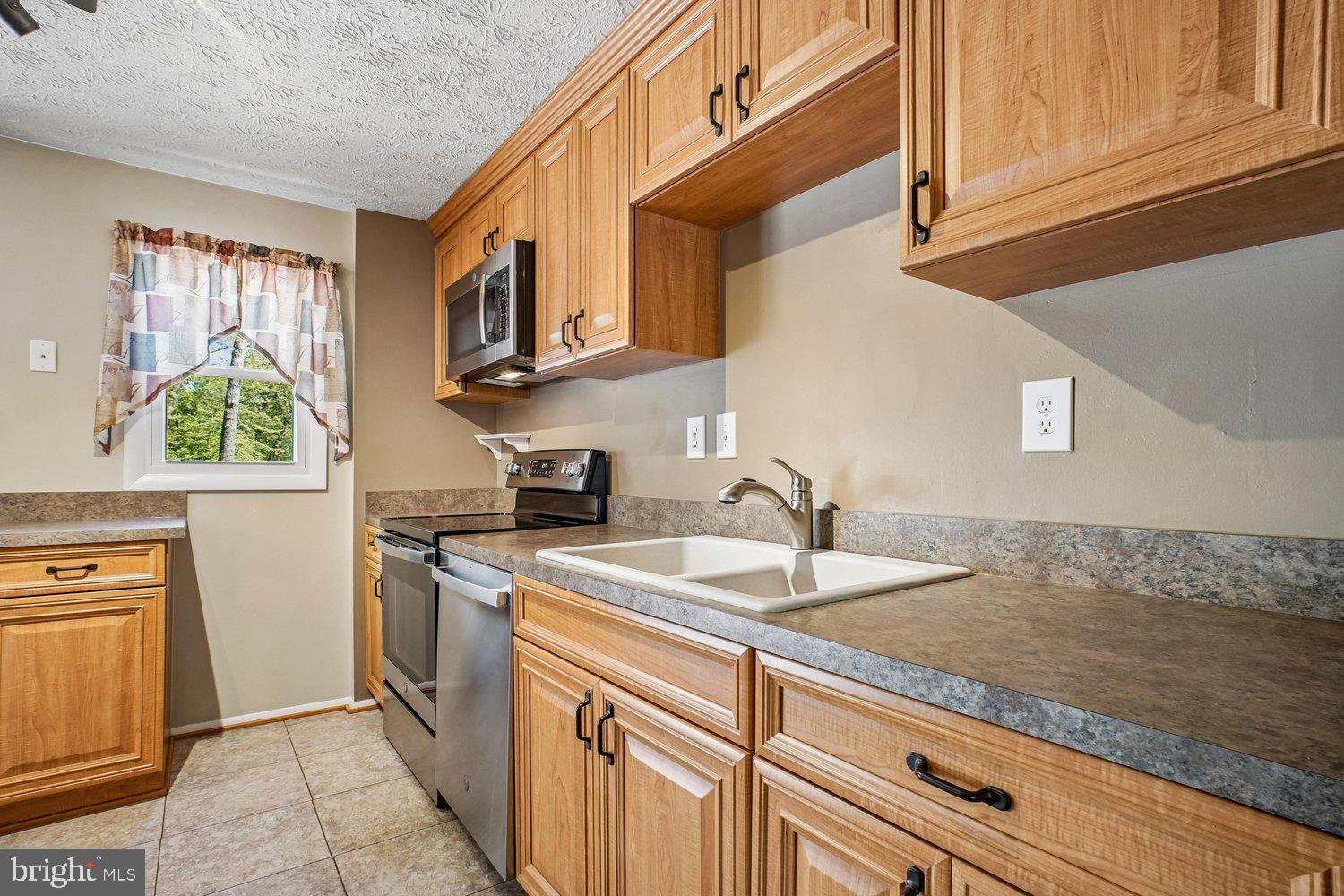 NEWINGTON FOREST - Residential