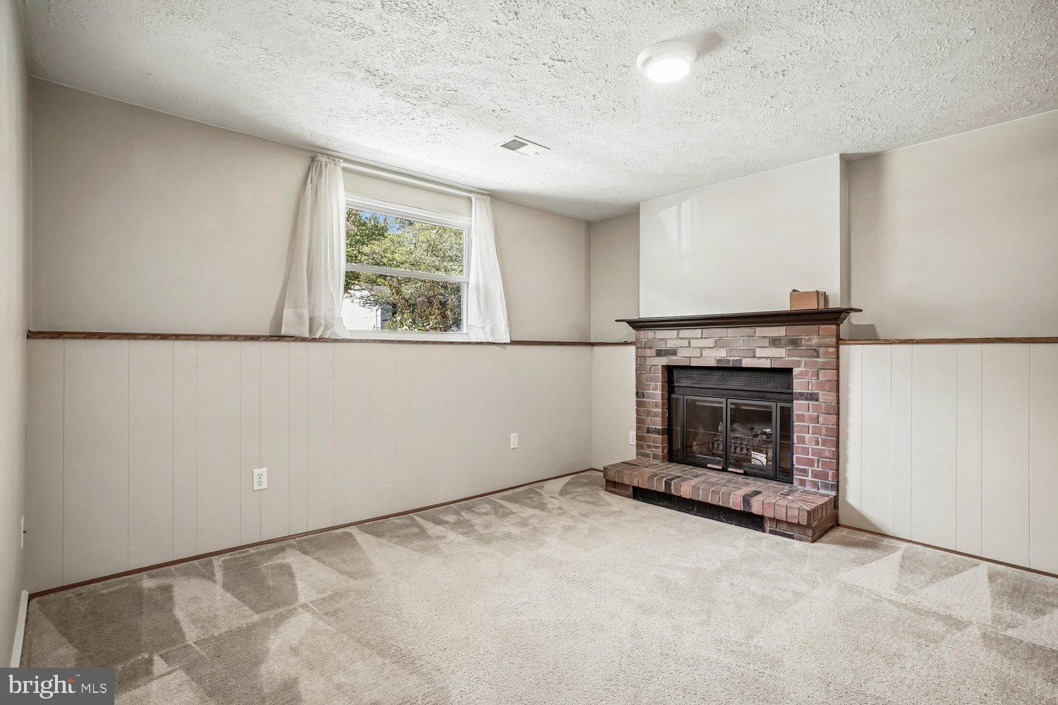 NEWINGTON FOREST - Residential