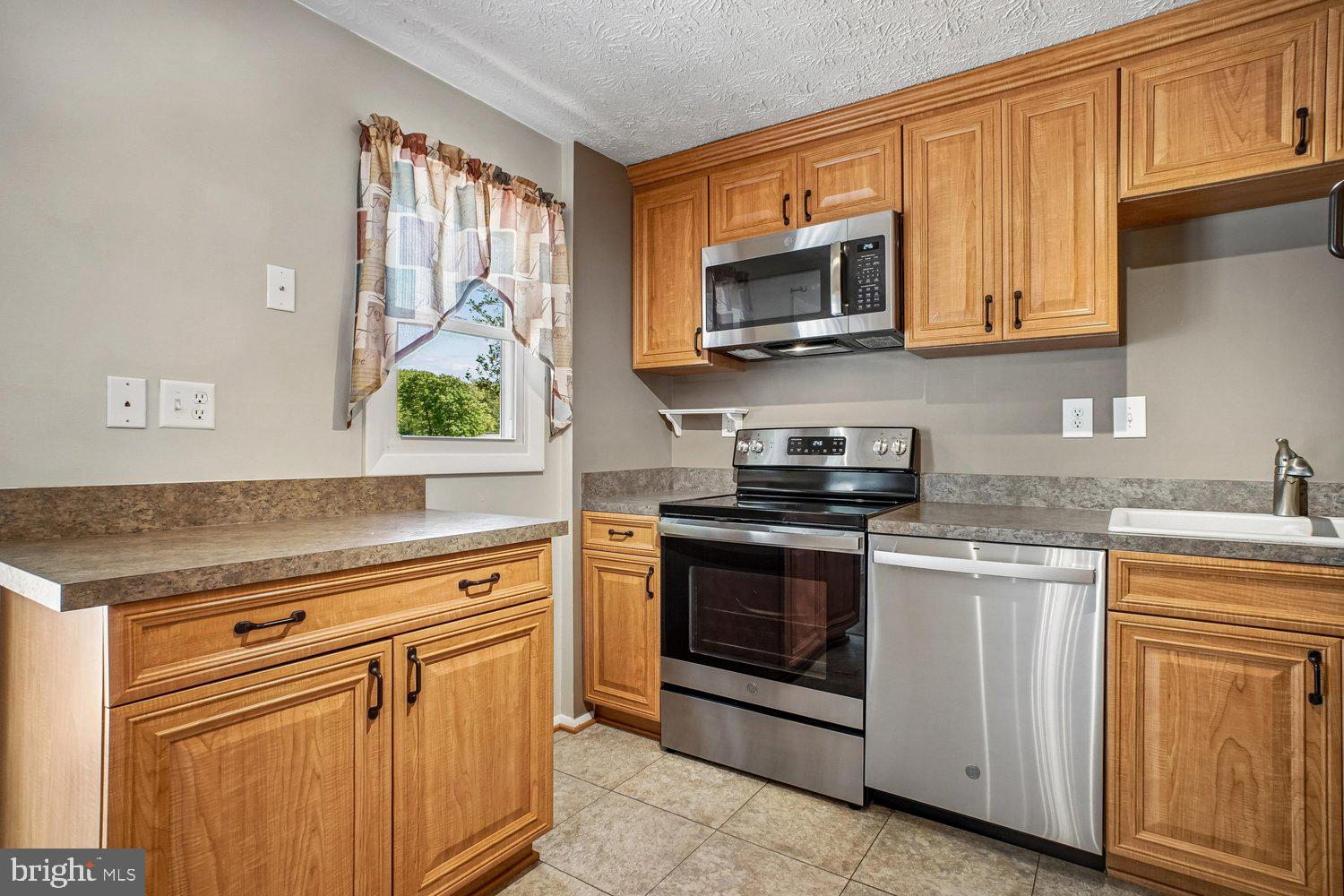 NEWINGTON FOREST - Residential