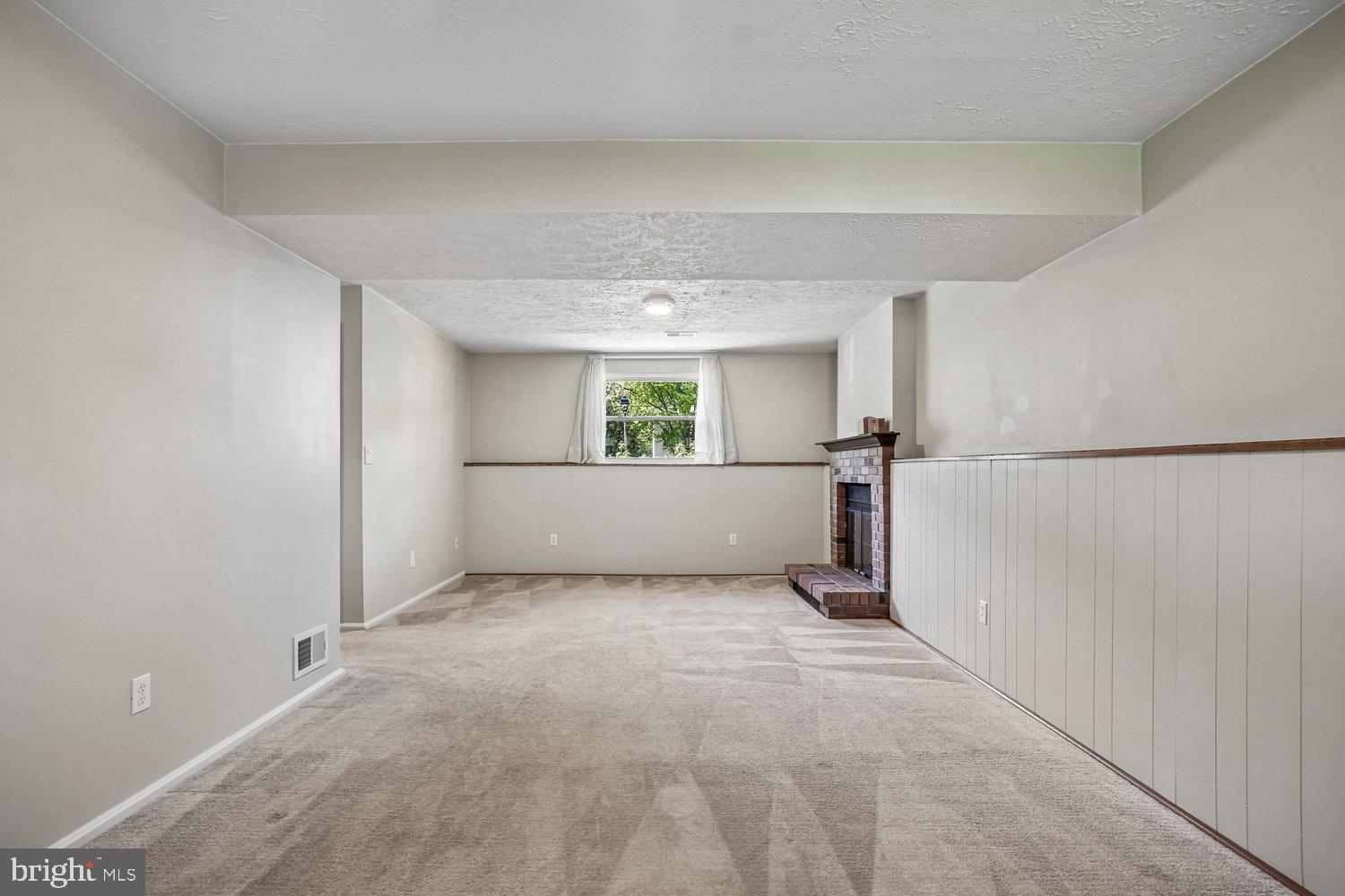 NEWINGTON FOREST - Residential