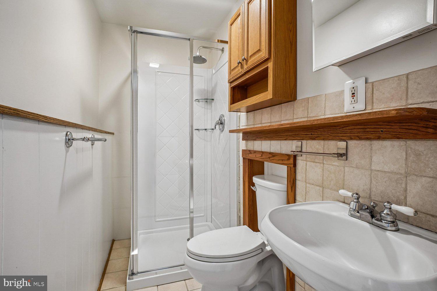 NEWINGTON FOREST - Residential