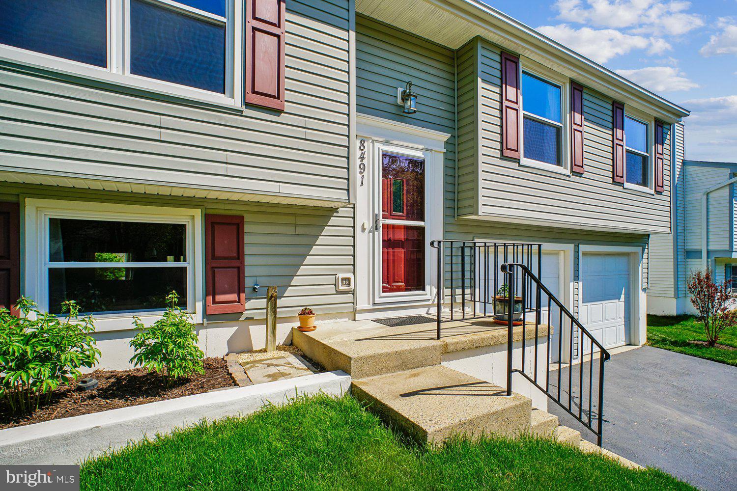 8491 RIPPLED CREEK COURT