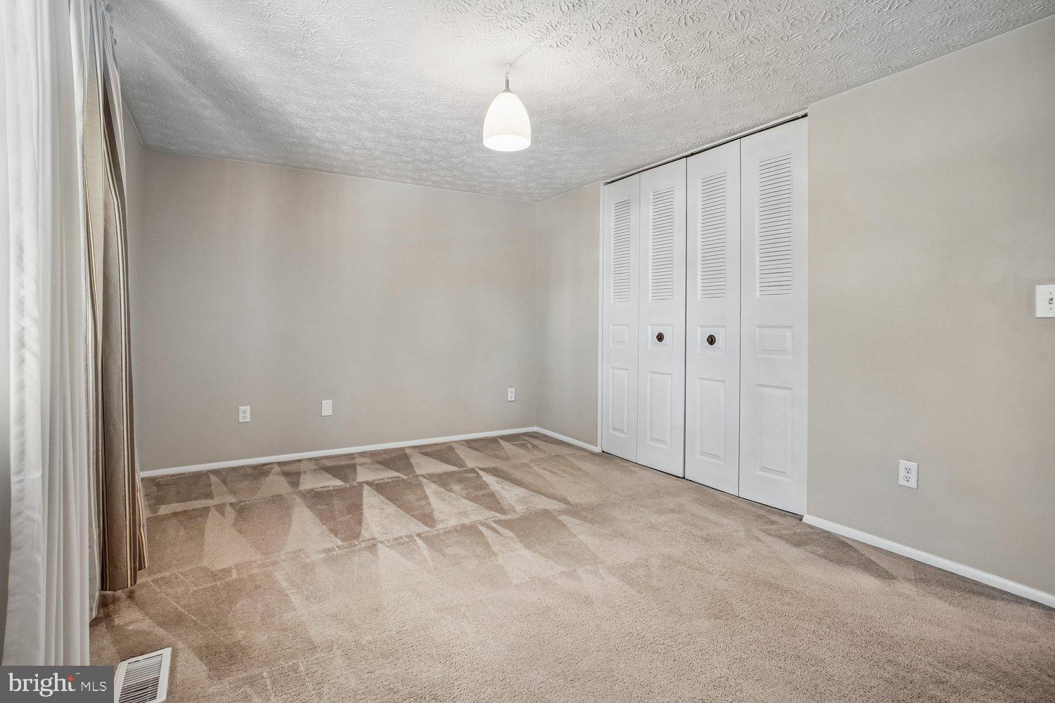 NEWINGTON FOREST - Residential