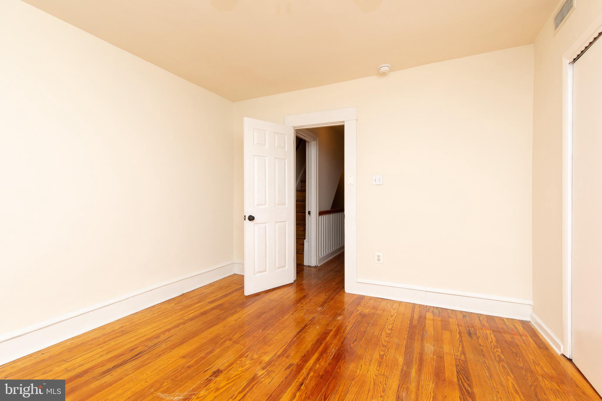 ROXBOROUGH - Residential