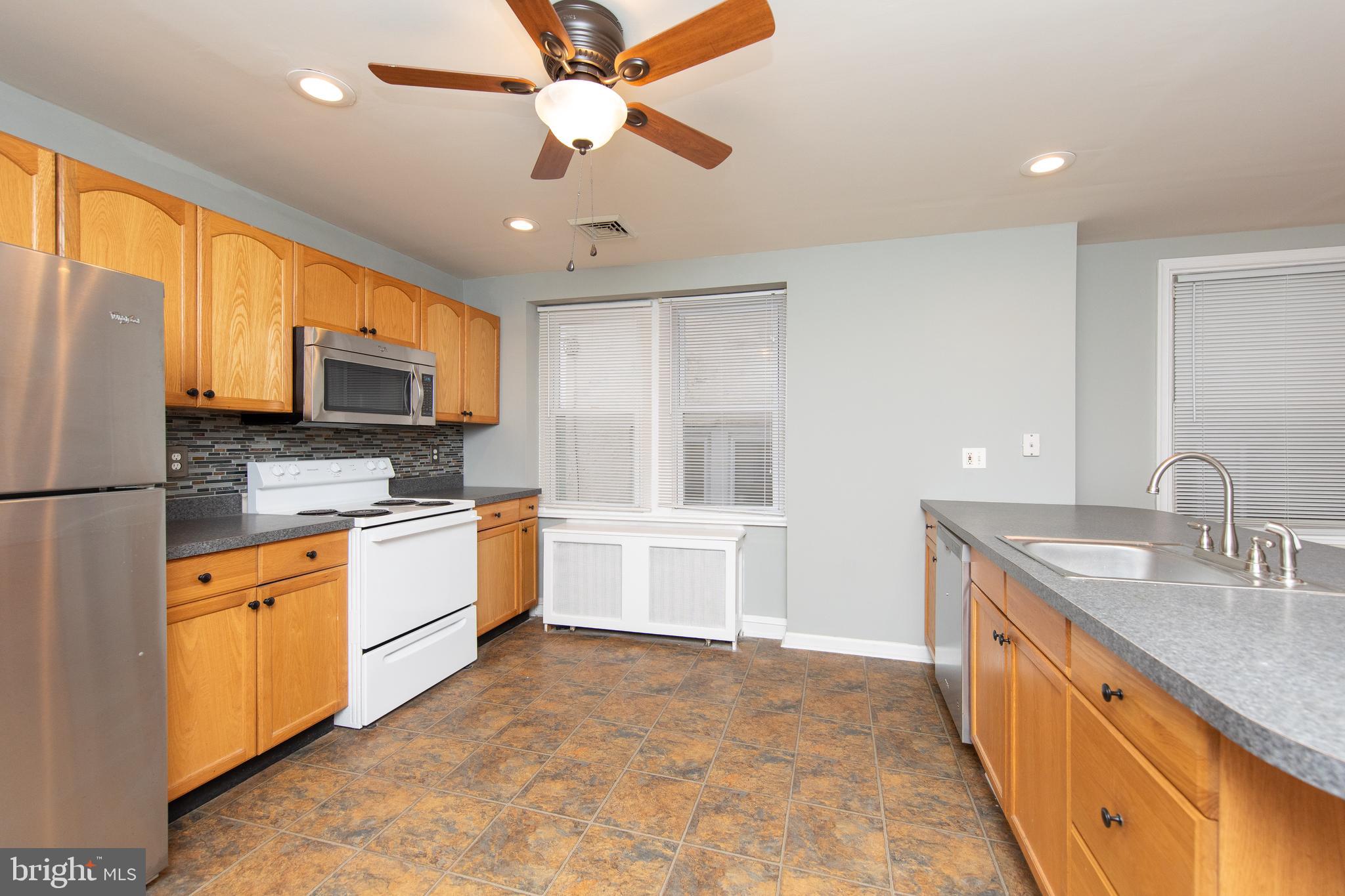 ROXBOROUGH - Residential