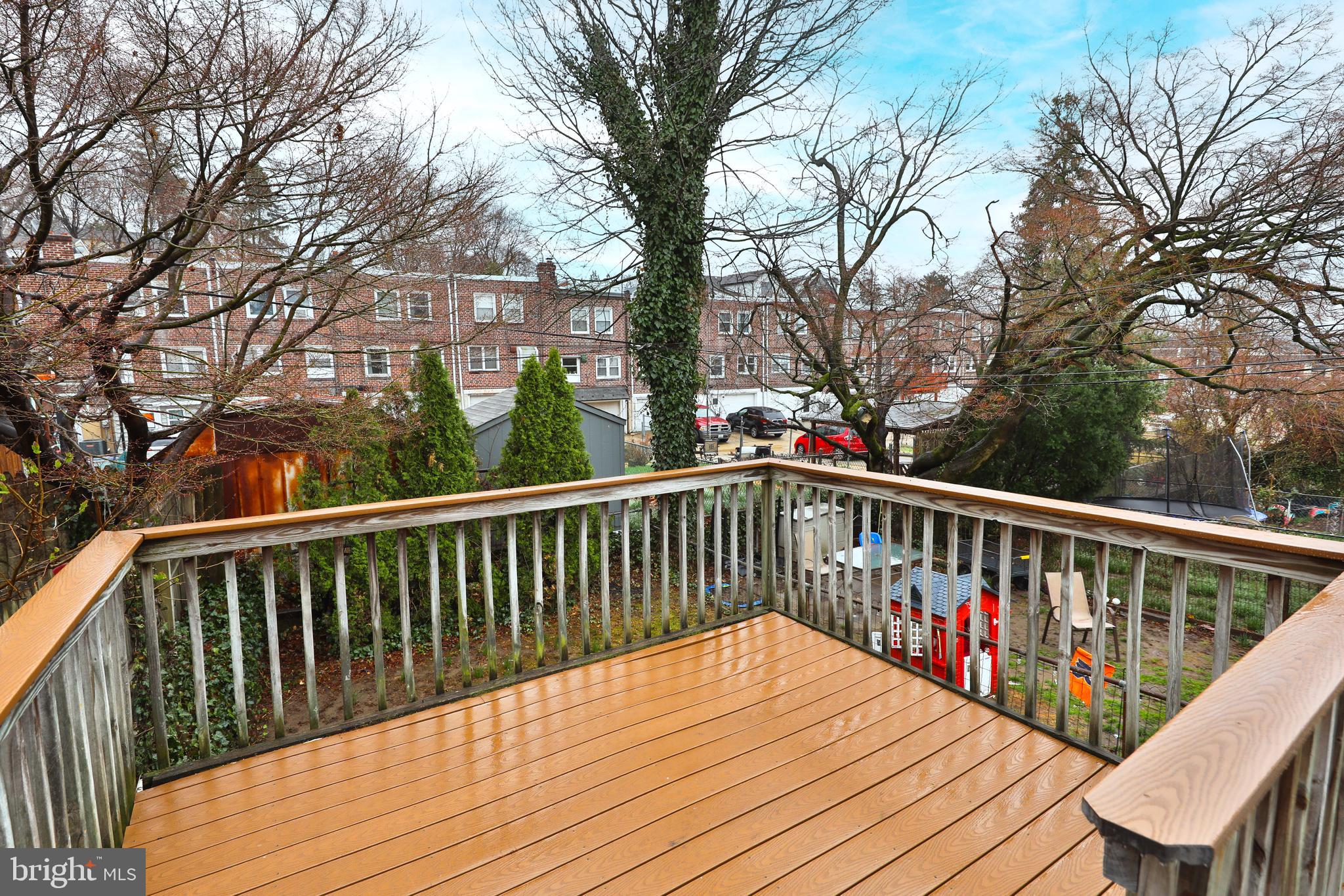 ROXBOROUGH - Residential