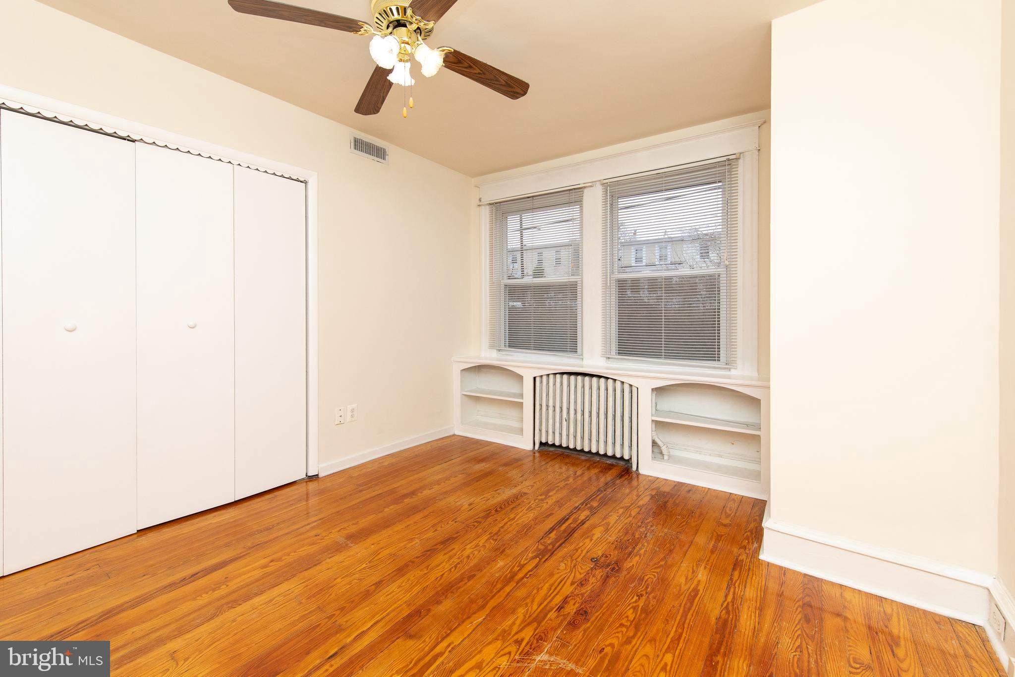 ROXBOROUGH - Residential