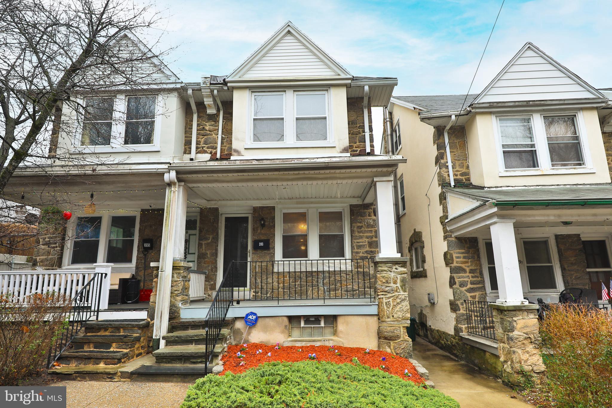 ROXBOROUGH - Residential