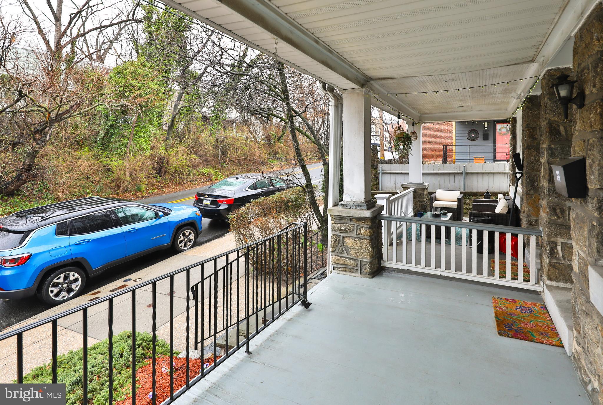 ROXBOROUGH - Residential