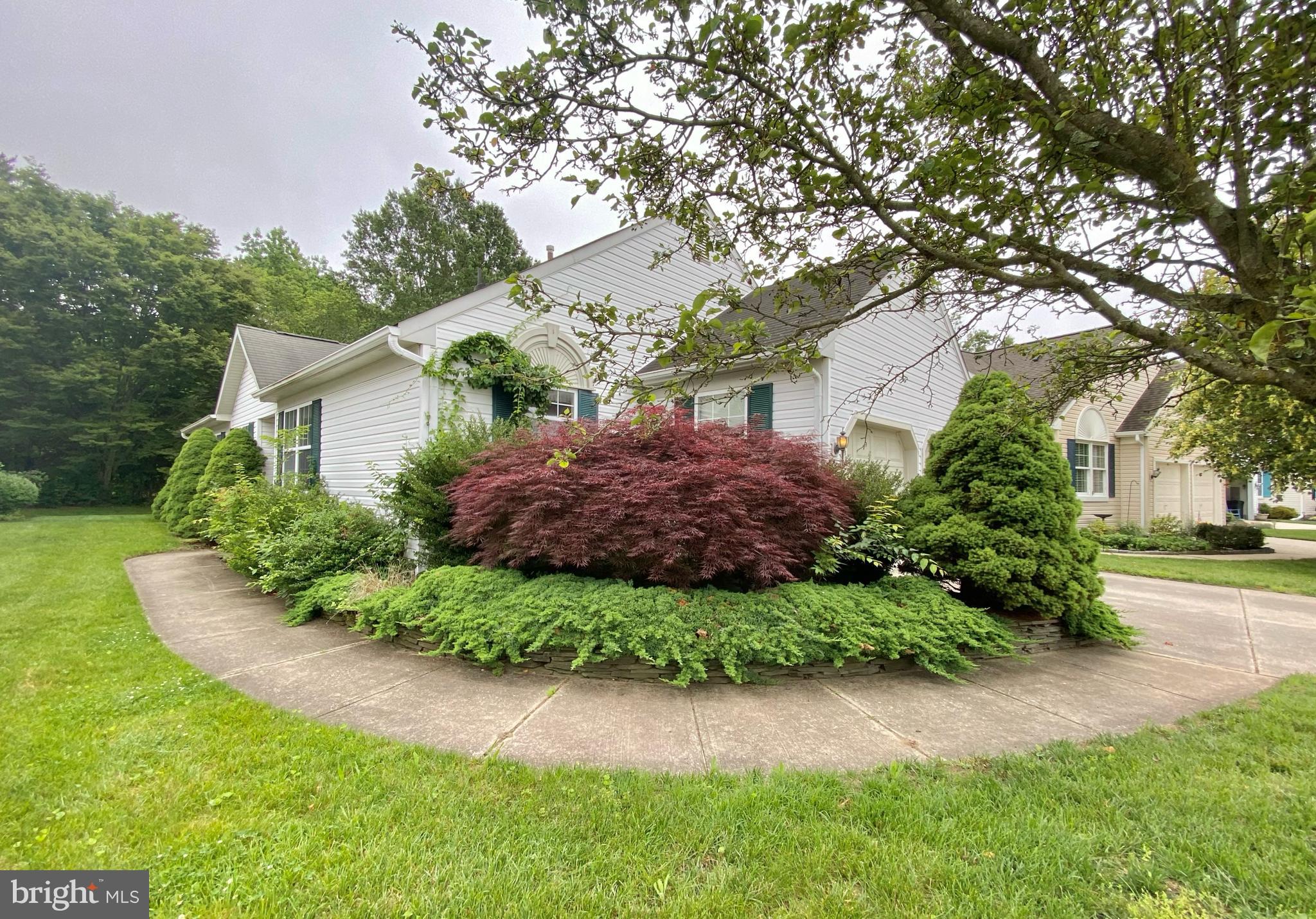43 GLENVIEW WAY E