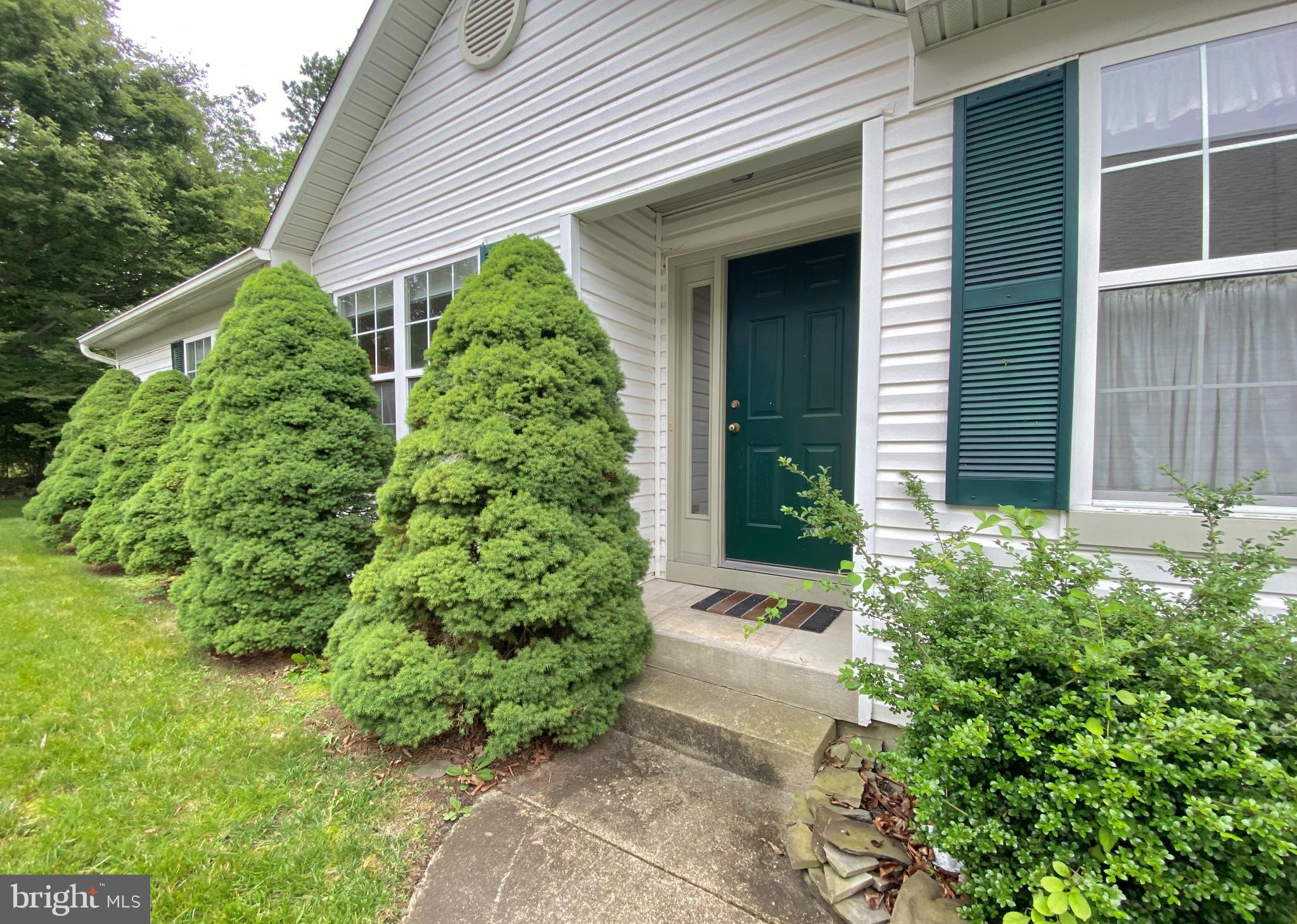 43 GLENVIEW WAY E
