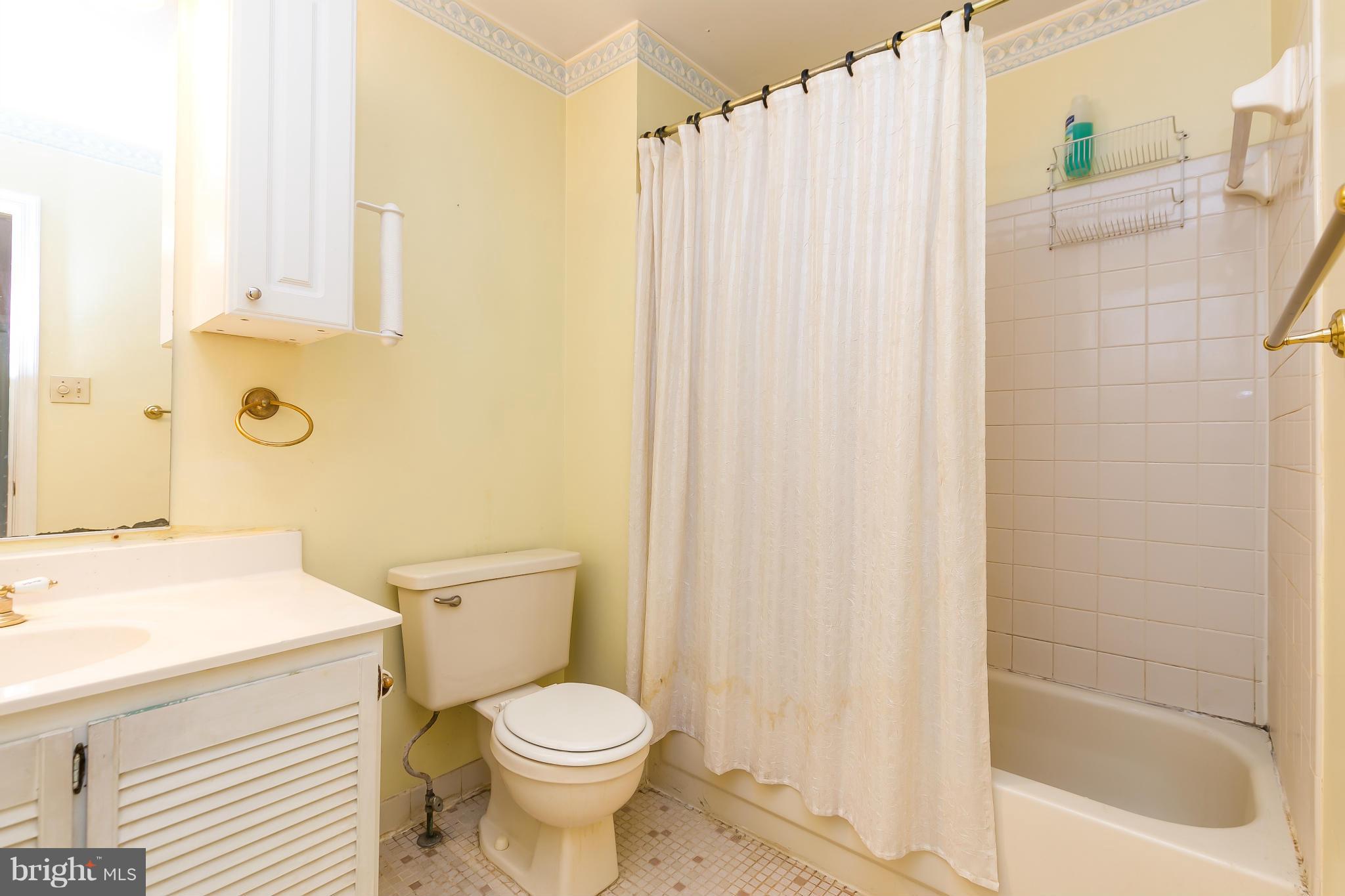 CARDINAL GLEN - Residential