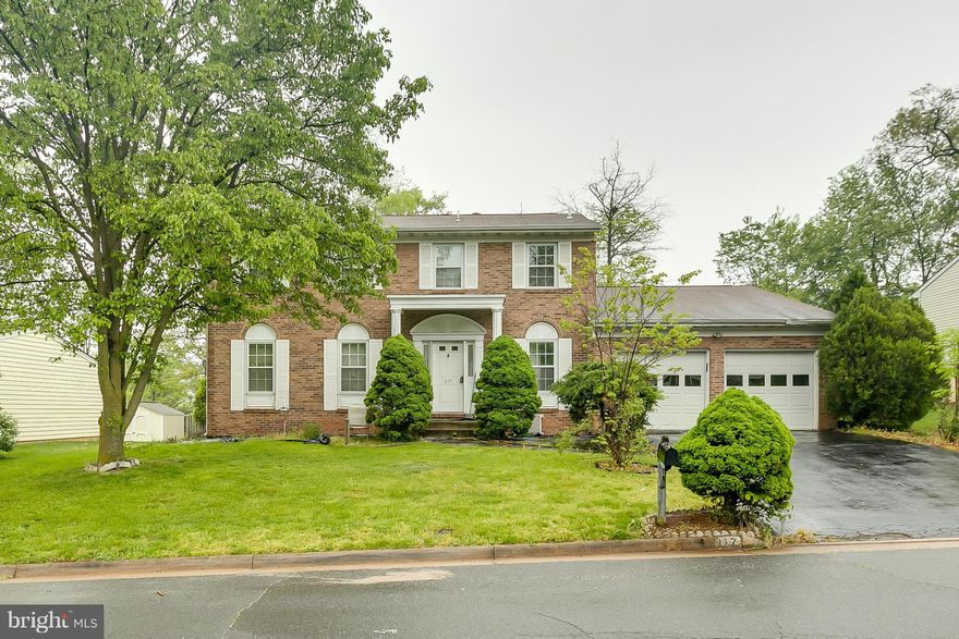 "Handyman Special". Strictly Sold"As Is". No Contingencies! Huge potential! Mold visible in the back BR. If u don't mind a lawn that looks like a jungle, walls that are begging for paint, carpeting that has seen better days, torn screens,& even a few cracked windows. Actually this 5BR, 4BA spacious SFH is quite impressive. It has all the basics & more. It's a fixer-upper & priced accordingly.