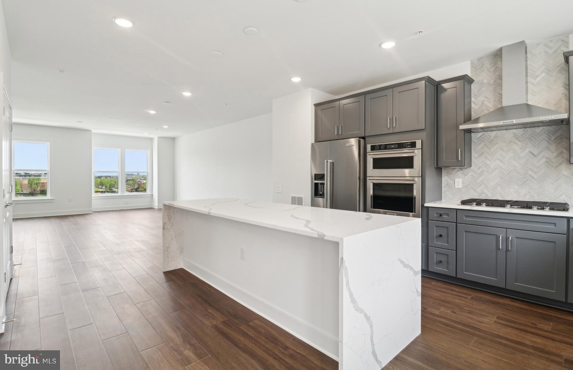 BELMONT OVERLOOK - Residential