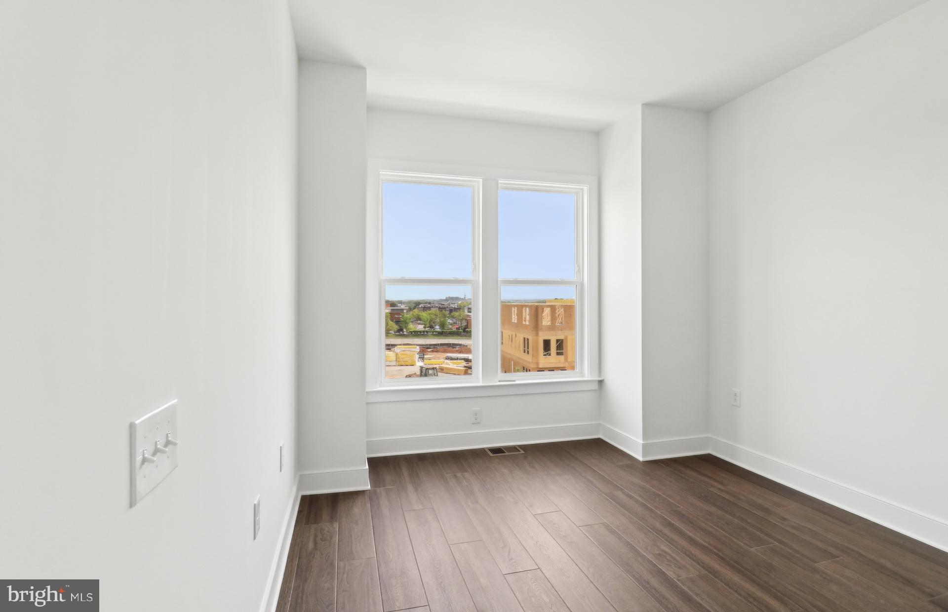 BELMONT OVERLOOK - Residential