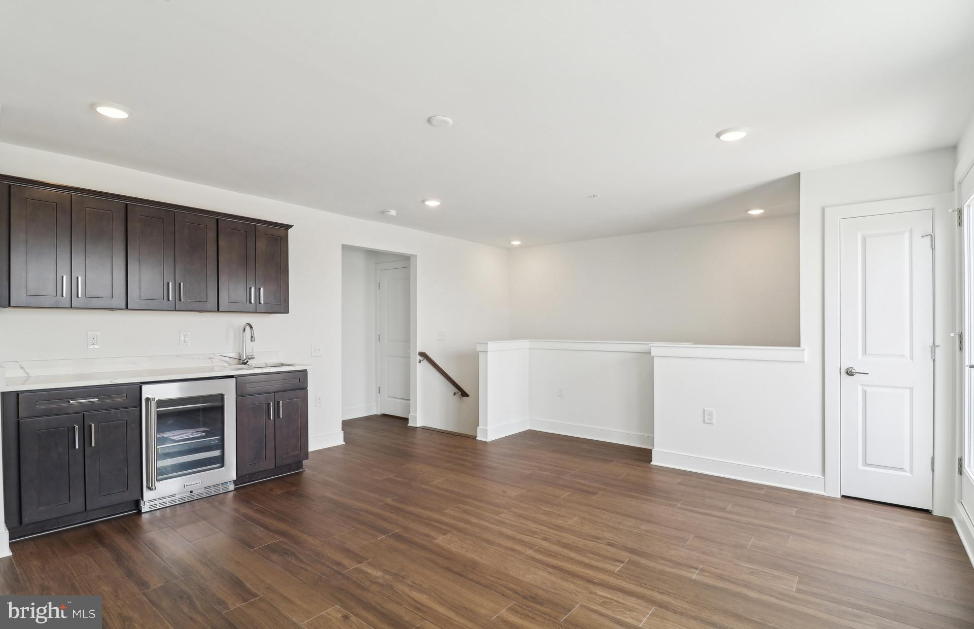 BELMONT OVERLOOK - Residential