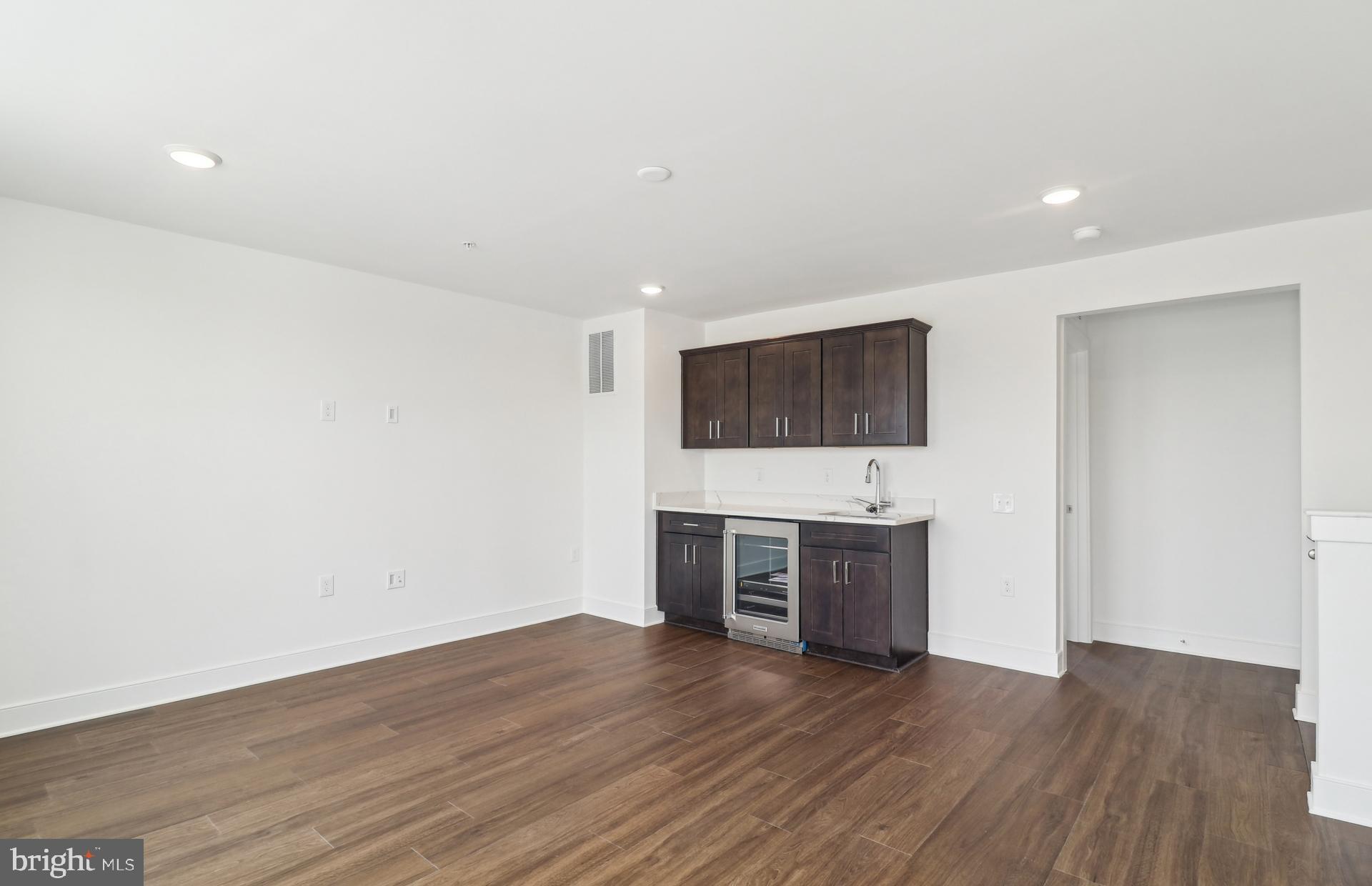 BELMONT OVERLOOK - Residential