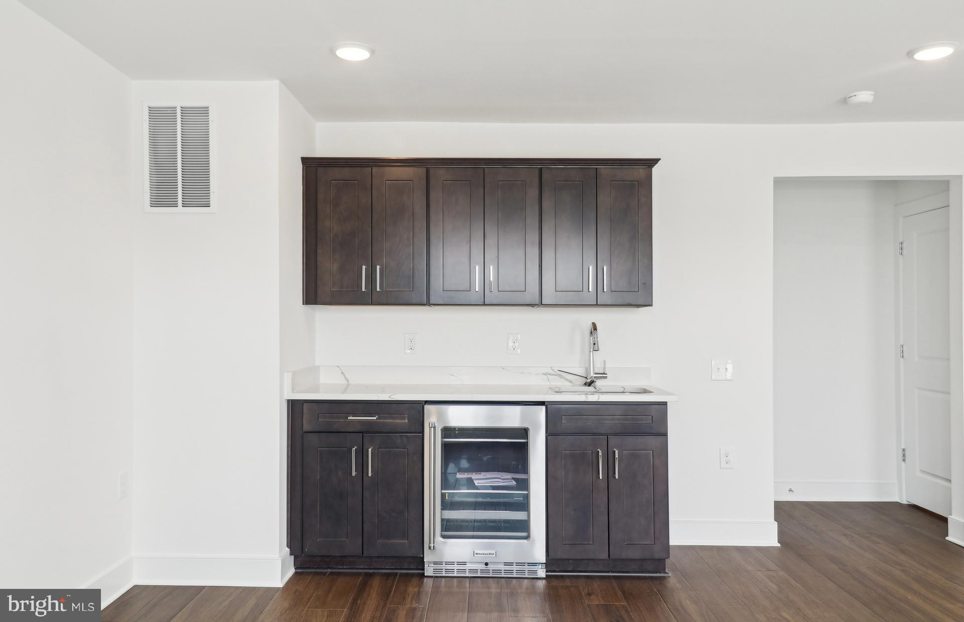 BELMONT OVERLOOK - Residential