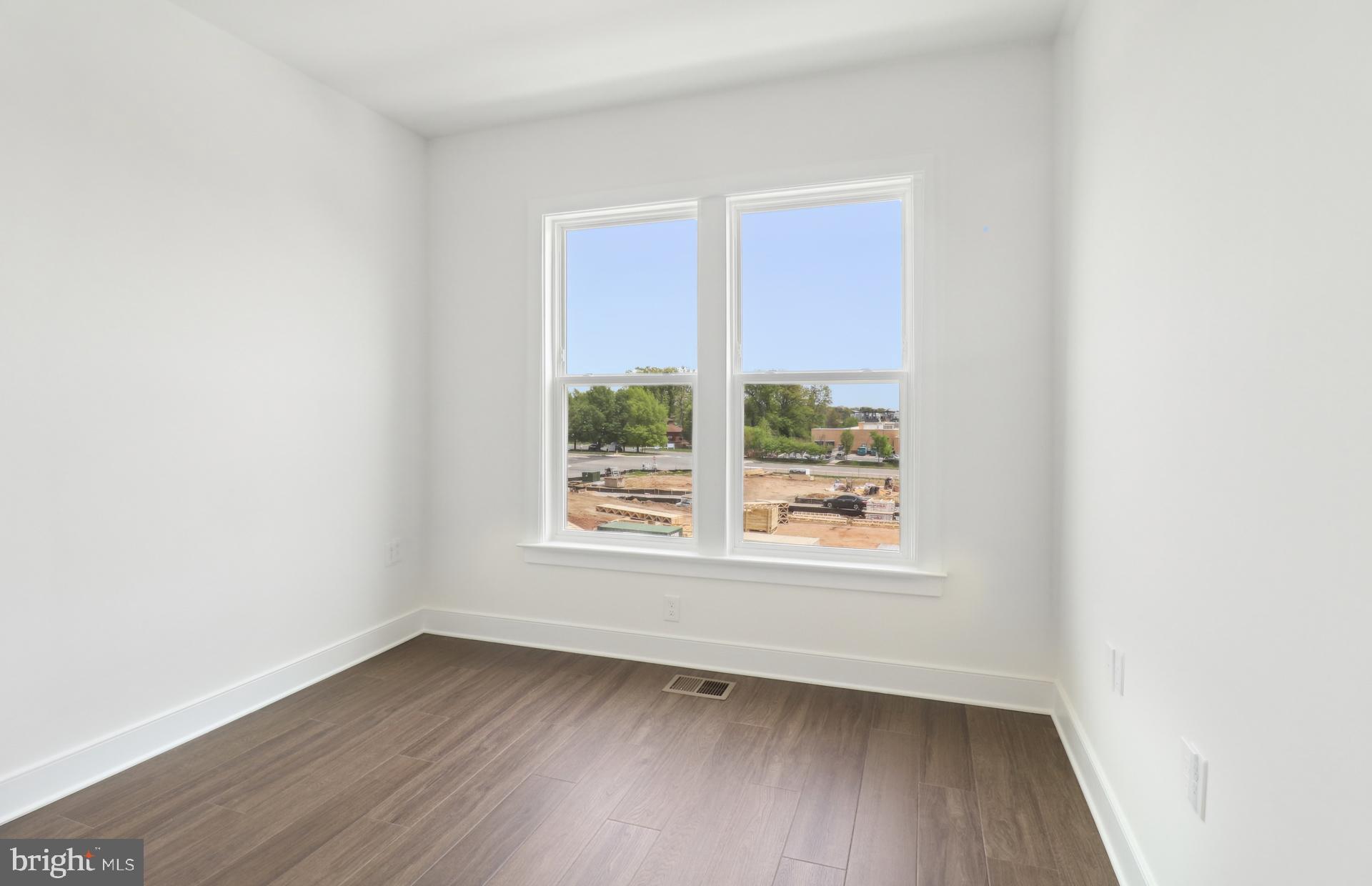 BELMONT OVERLOOK - Residential