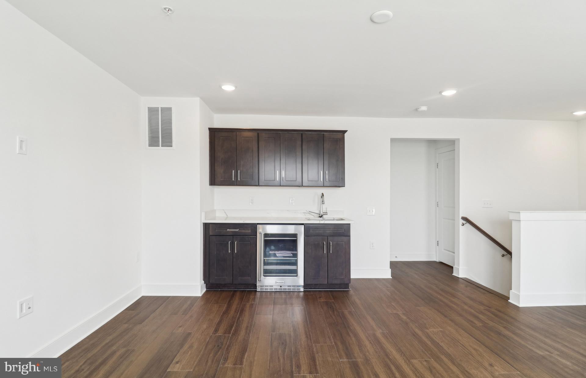 BELMONT OVERLOOK - Residential