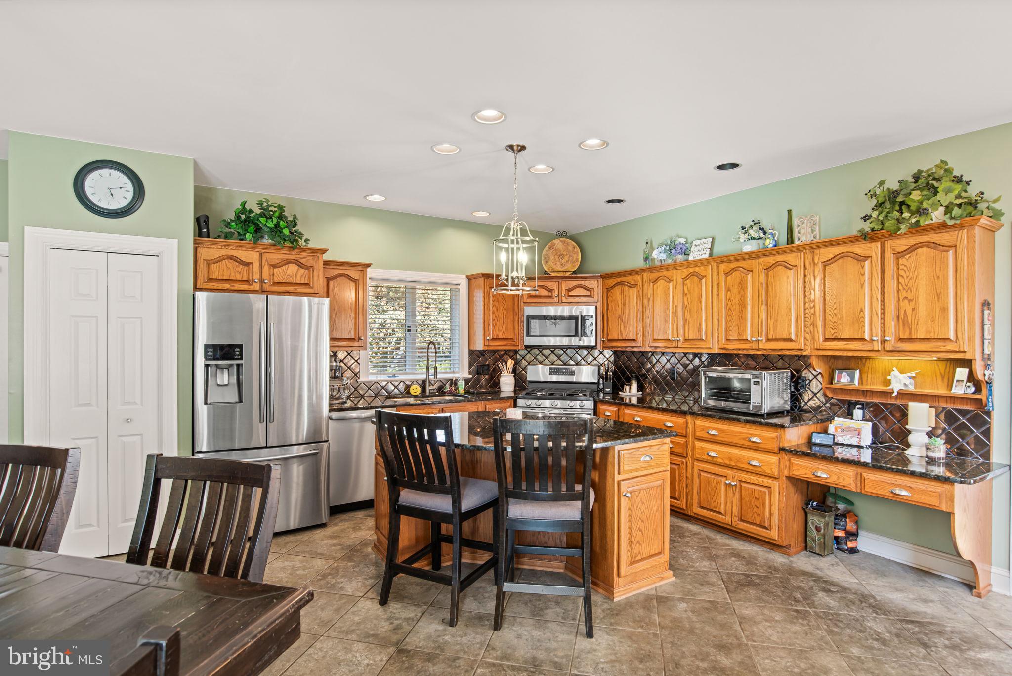 HEPPLEWHITE ESTATES - Residential